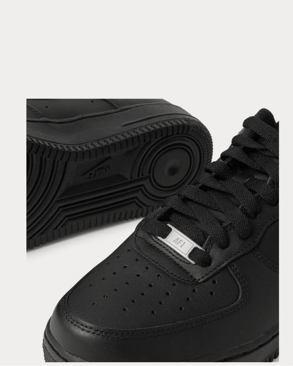 Air Force 1 '07 Leather  Black low top sneakers