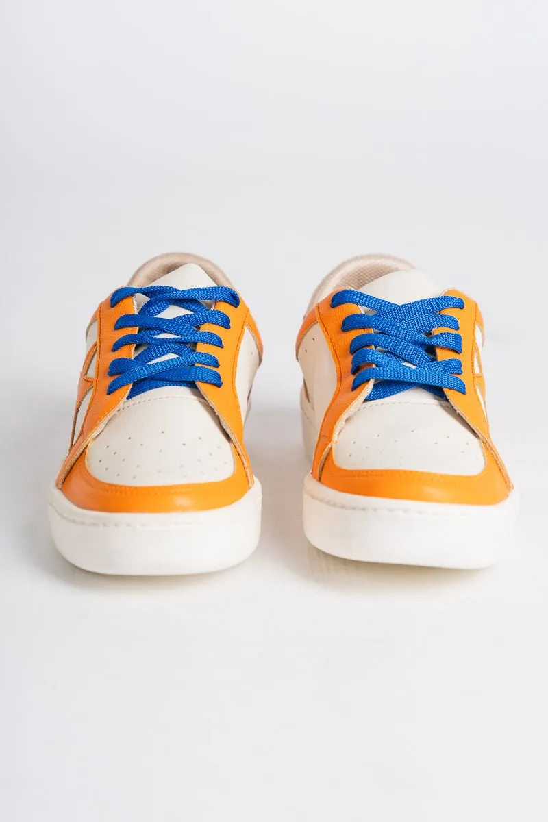 Star sneakers orange